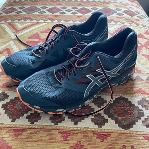 ASICS Men’s GT-2000